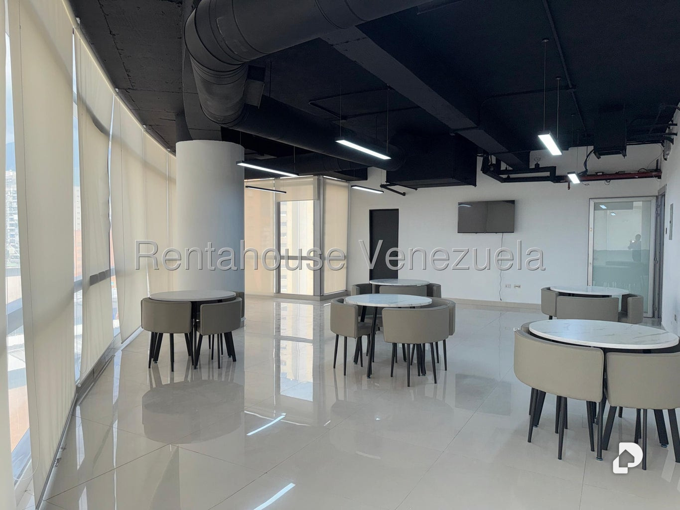 Oficina en Los Dos Caminos, Caracas – 7