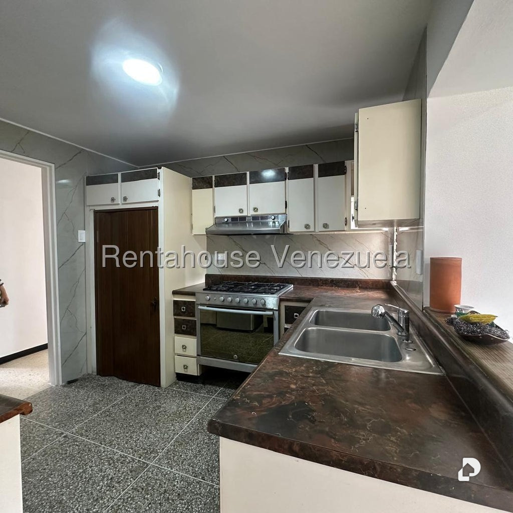 Apartamento en La Florida, Caracas – 9