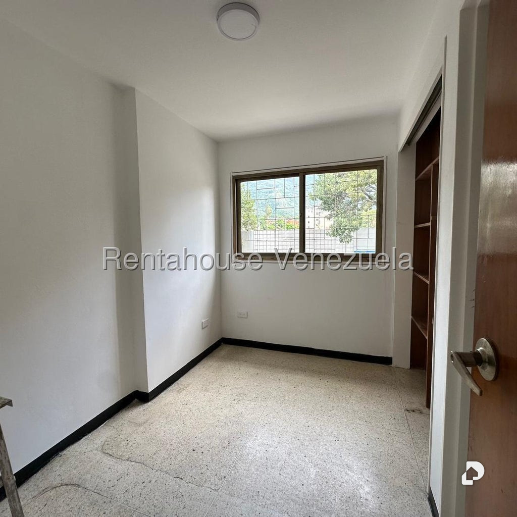 Apartamento en La Florida, Caracas – 15