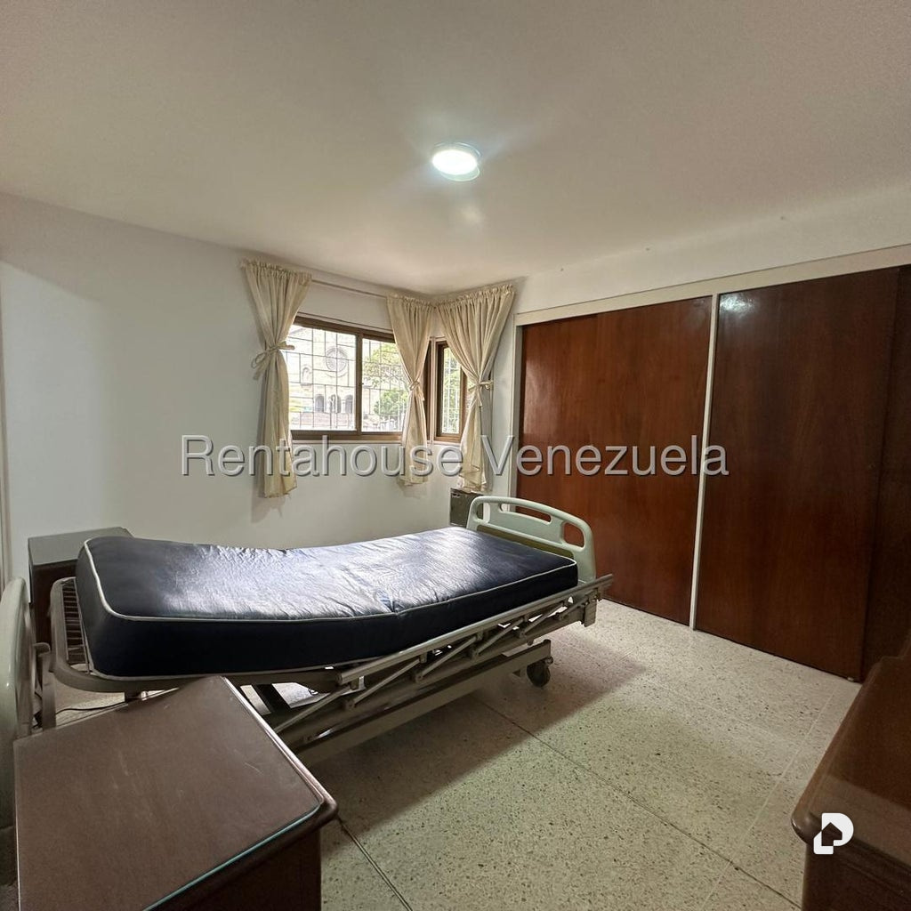 Apartamento en La Florida, Caracas – 17