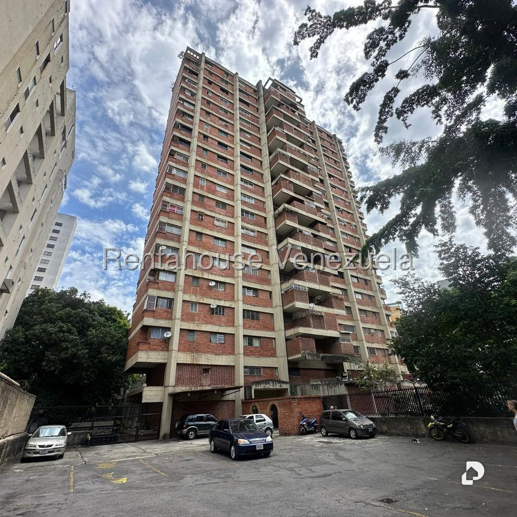 Apartamento en La Florida, Caracas – 2
