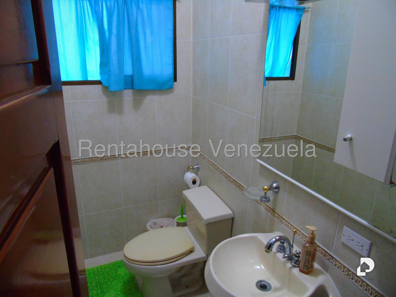 Casa en Altamira, Caracas – 22