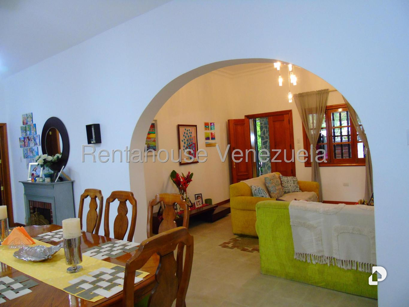 Casa en Altamira, Caracas – 13