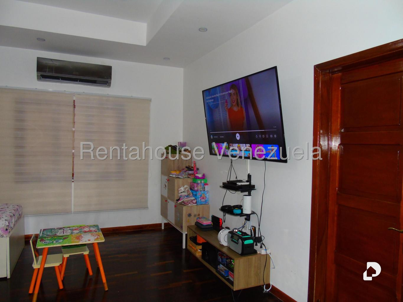 Casa en Altamira, Caracas – 28