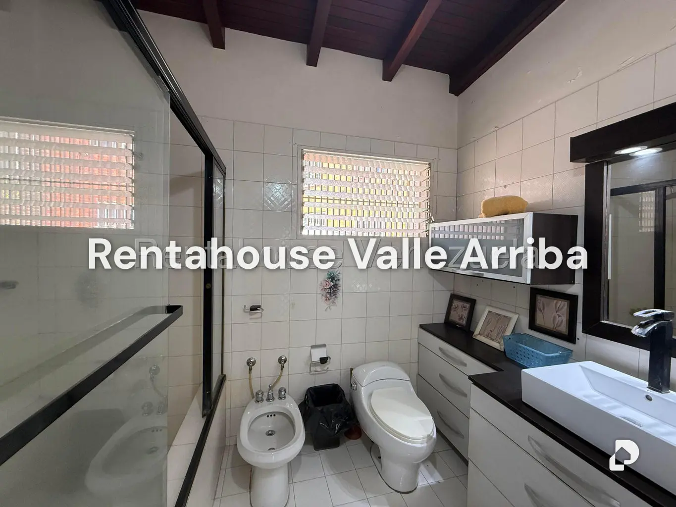 Casa en Alto Prado, Caracas – 24