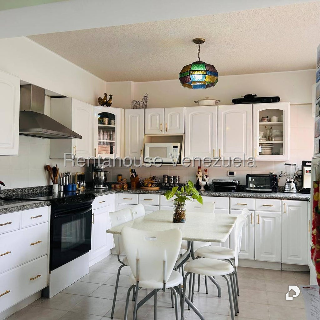 Apartamento en Las Esmeraldas, Caracas – 27