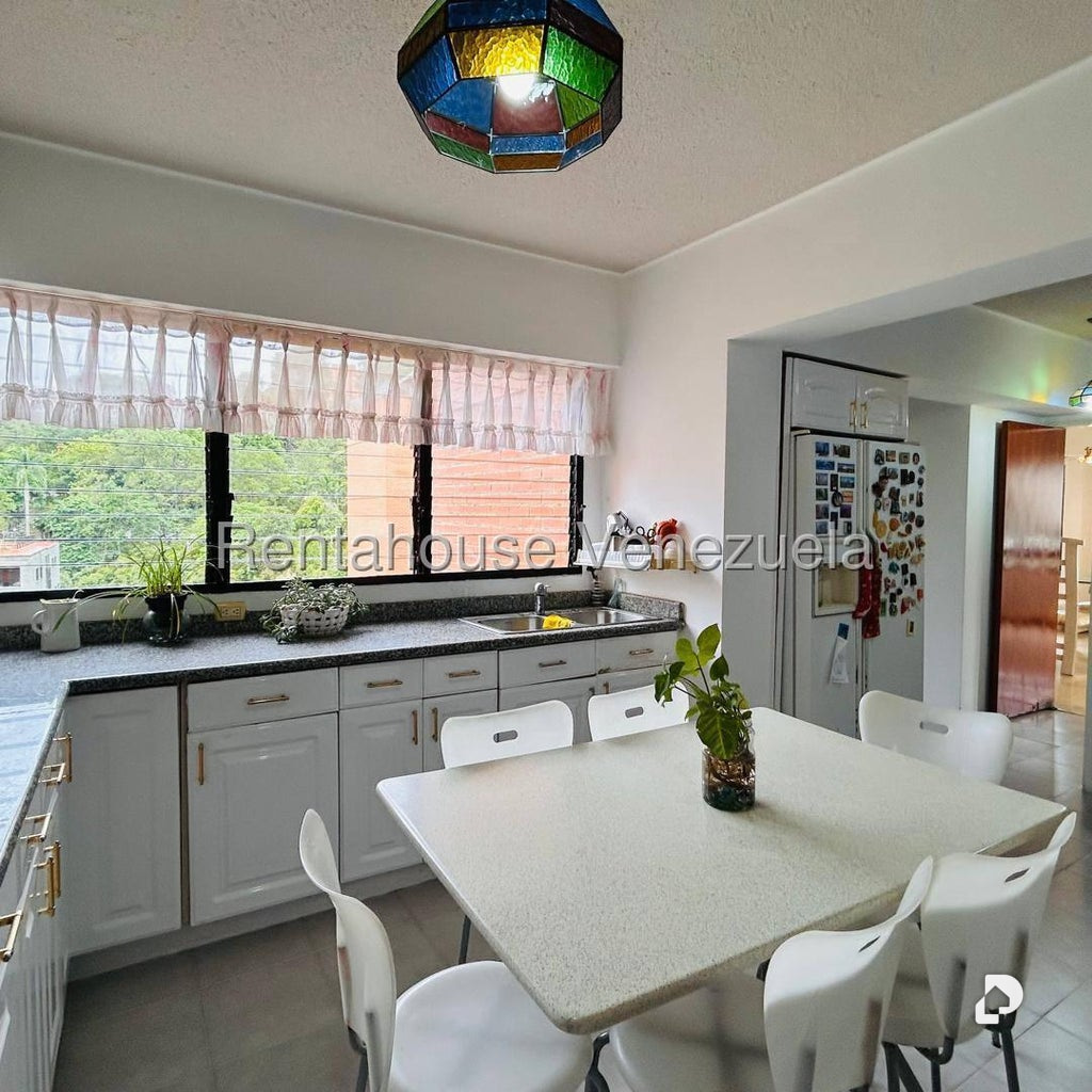 Apartamento en Las Esmeraldas, Caracas – 23