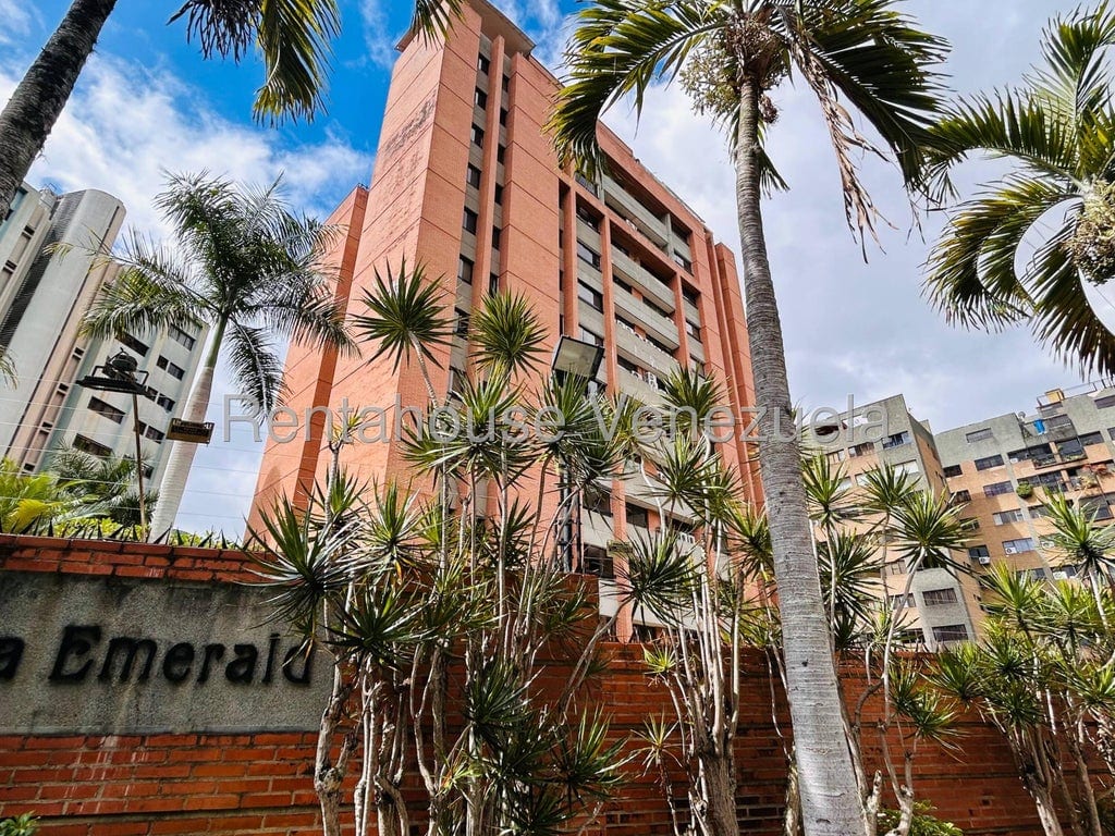 Apartamento en Las Esmeraldas, Caracas - 1