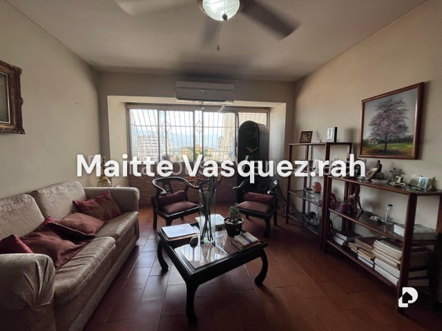 Apartamento en Urbanización El Centro, Maracay – 2