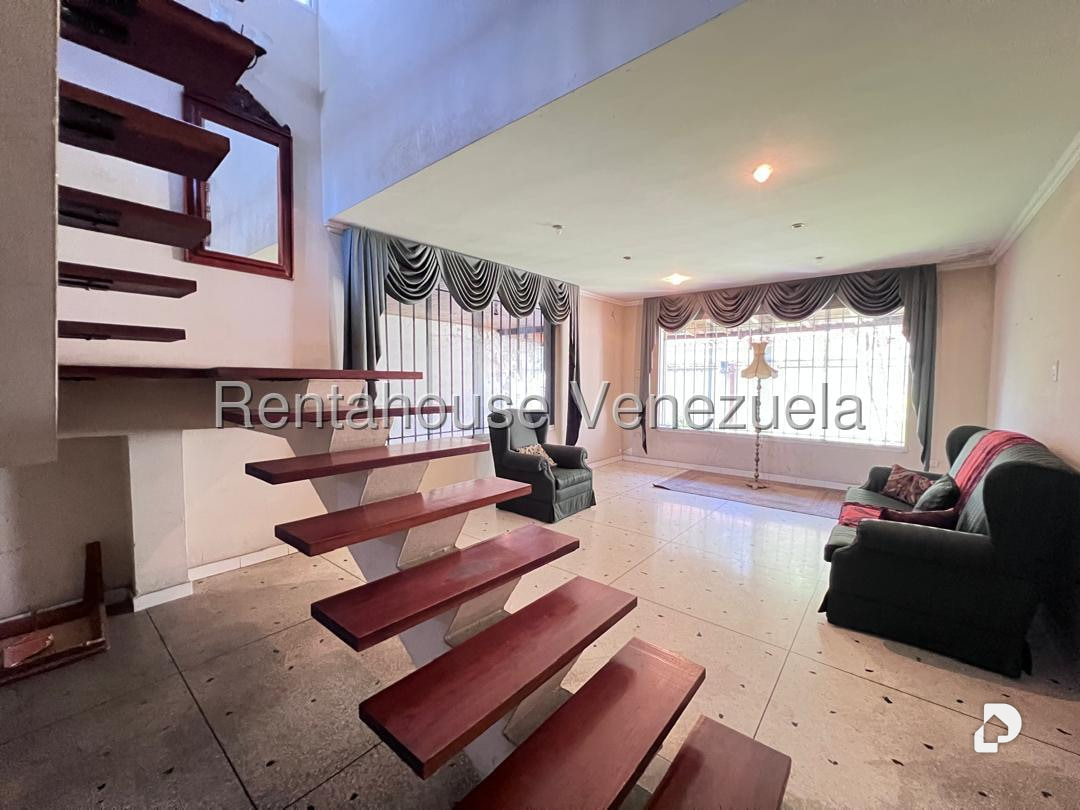 Casa en Avenida Victoria, La Victoria – 12