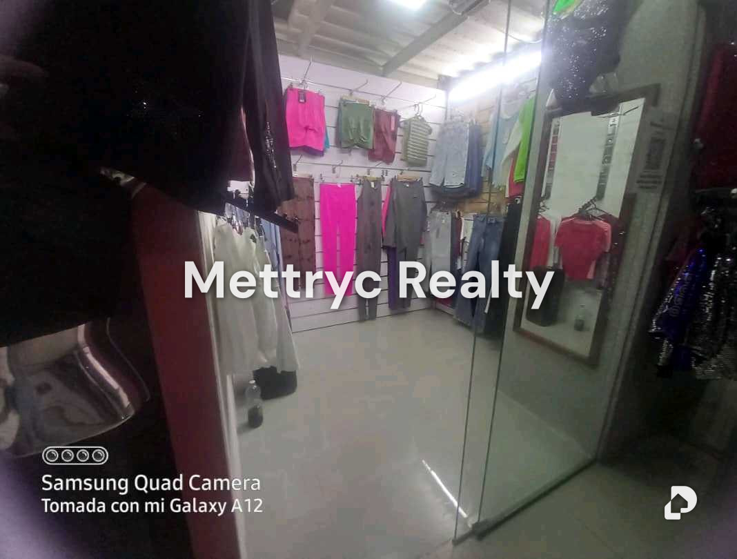 Local comercial en Los Taladros, Valencia – 2