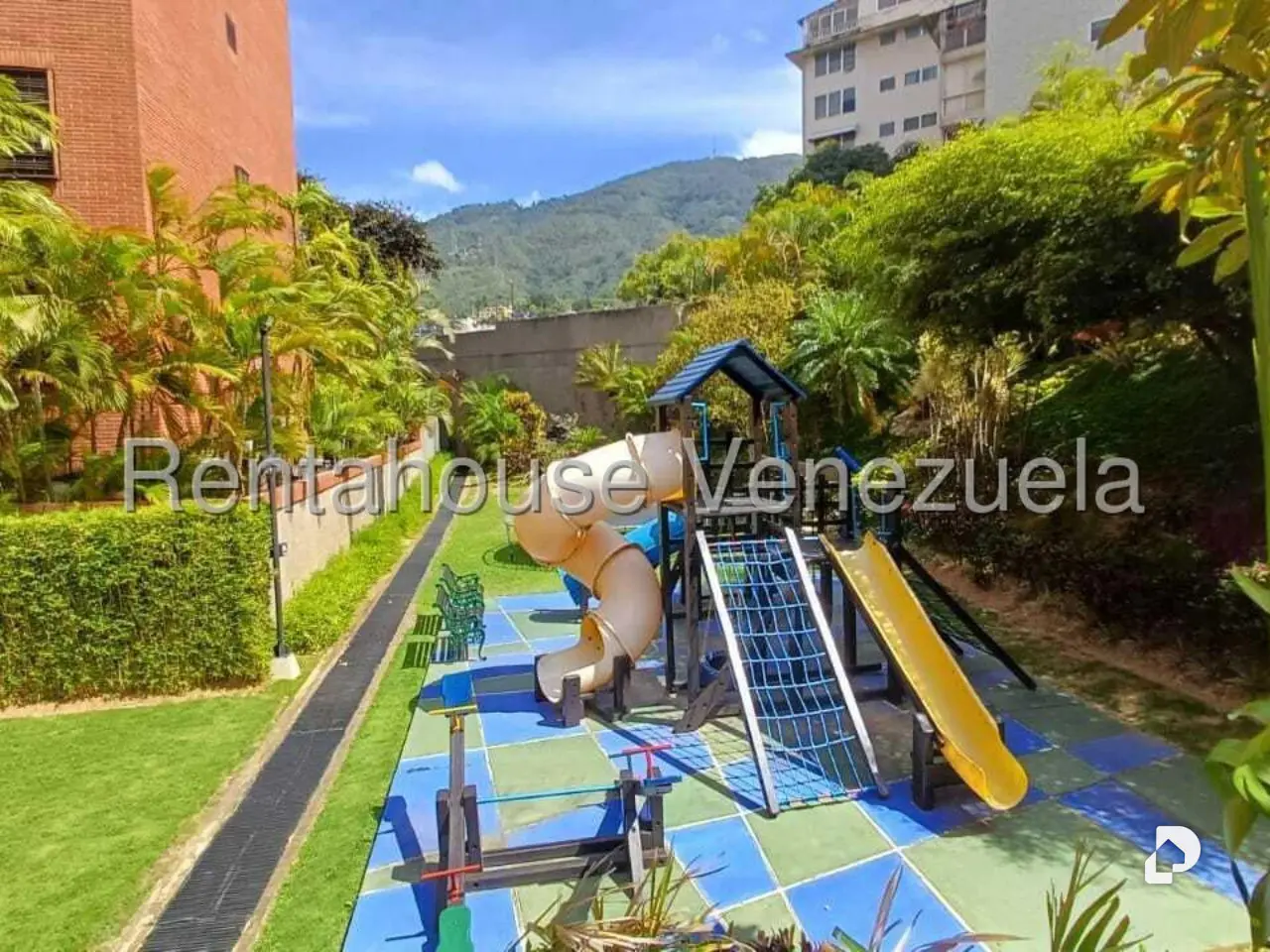 Apartment in La Florida, Caracas – 18