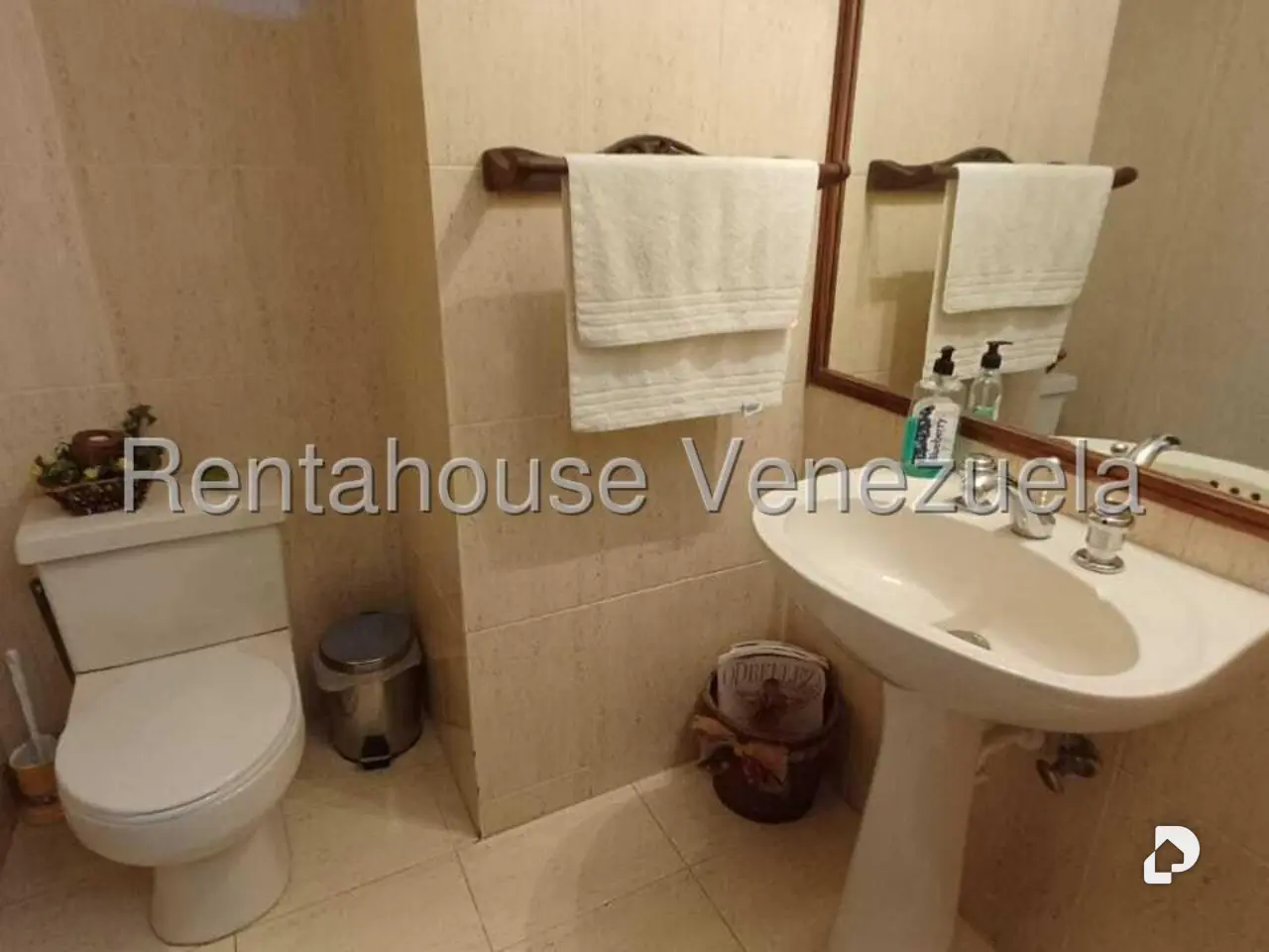 Apartment in La Florida, Caracas – 22