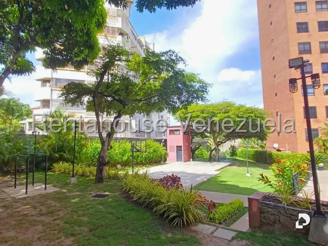Apartment in La Florida, Caracas – 28
