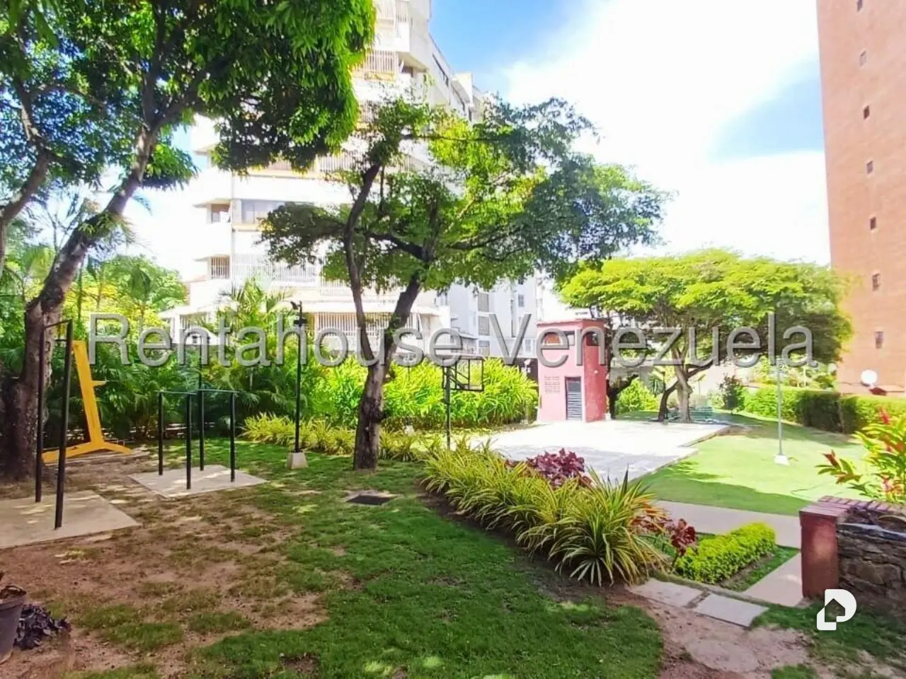 Apartment in La Florida, Caracas – 25