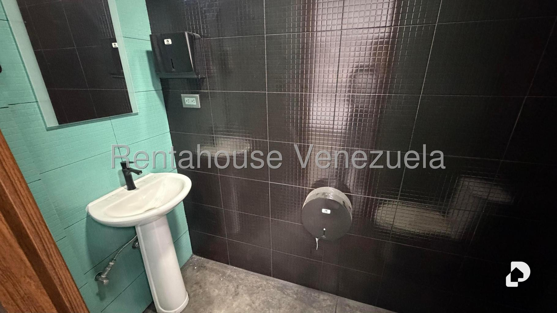 Local comercial en Maripérez, Caracas – 25