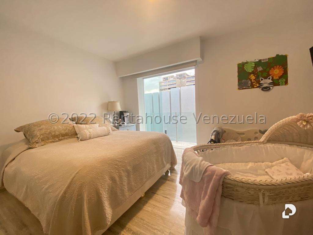 Casa en Santa Eduvigis, Caracas – 25