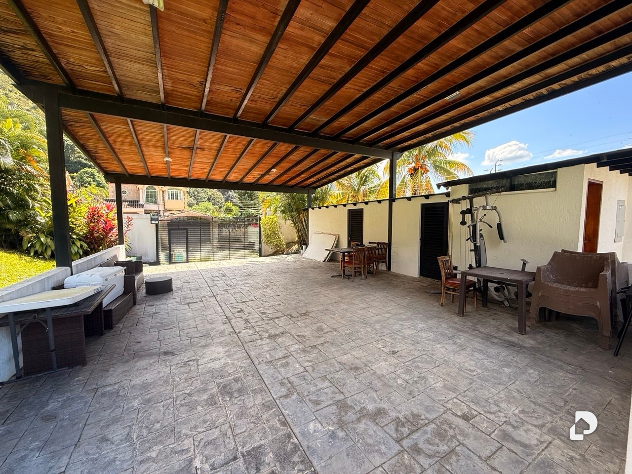 Casa en Urbanización El Castaño, Maracay – 2