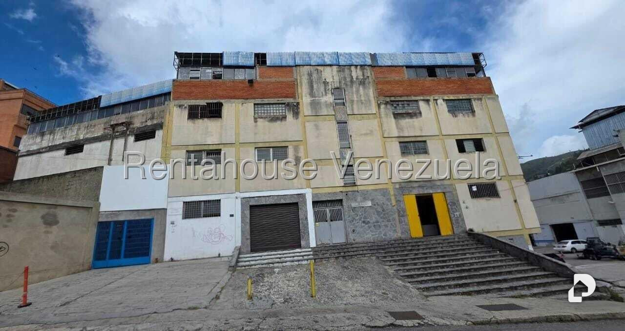 Edificio en La Trinidad, Caracas – 2