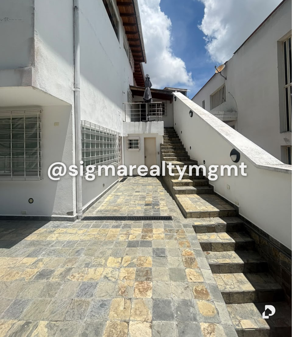 Casa en Alto Prado, Caracas – 32