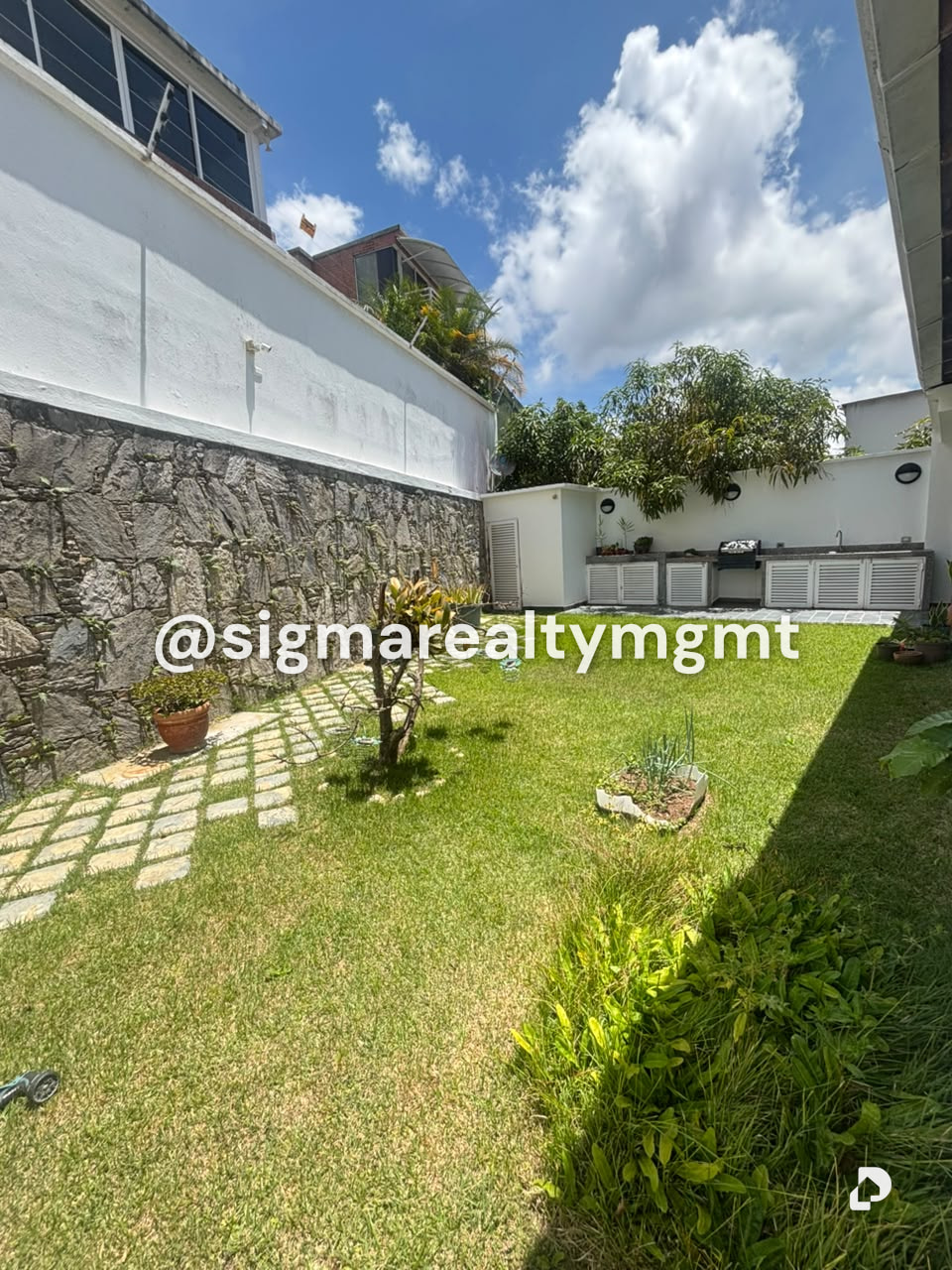 Casa en Alto Prado, Caracas – 31