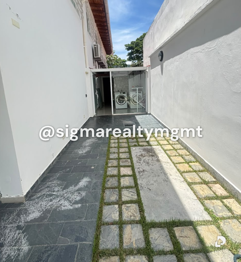 Casa en Alto Prado, Caracas – 28