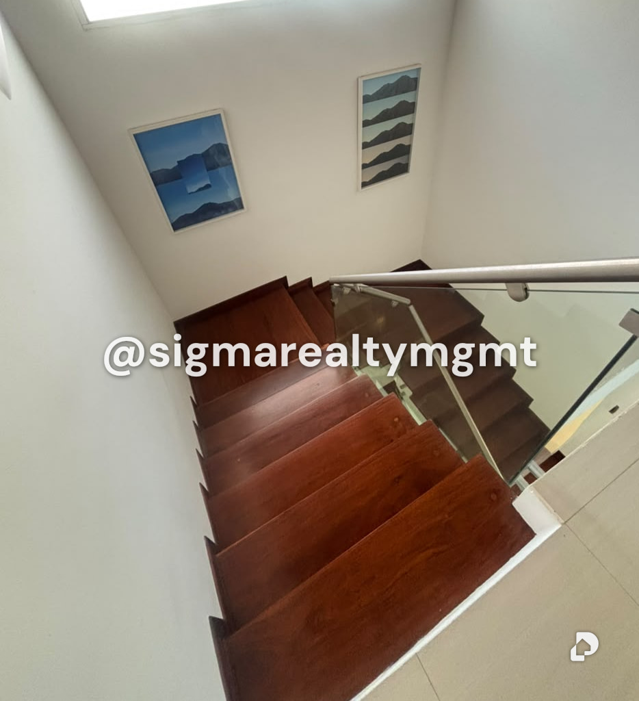 Casa en Alto Prado, Caracas – 13