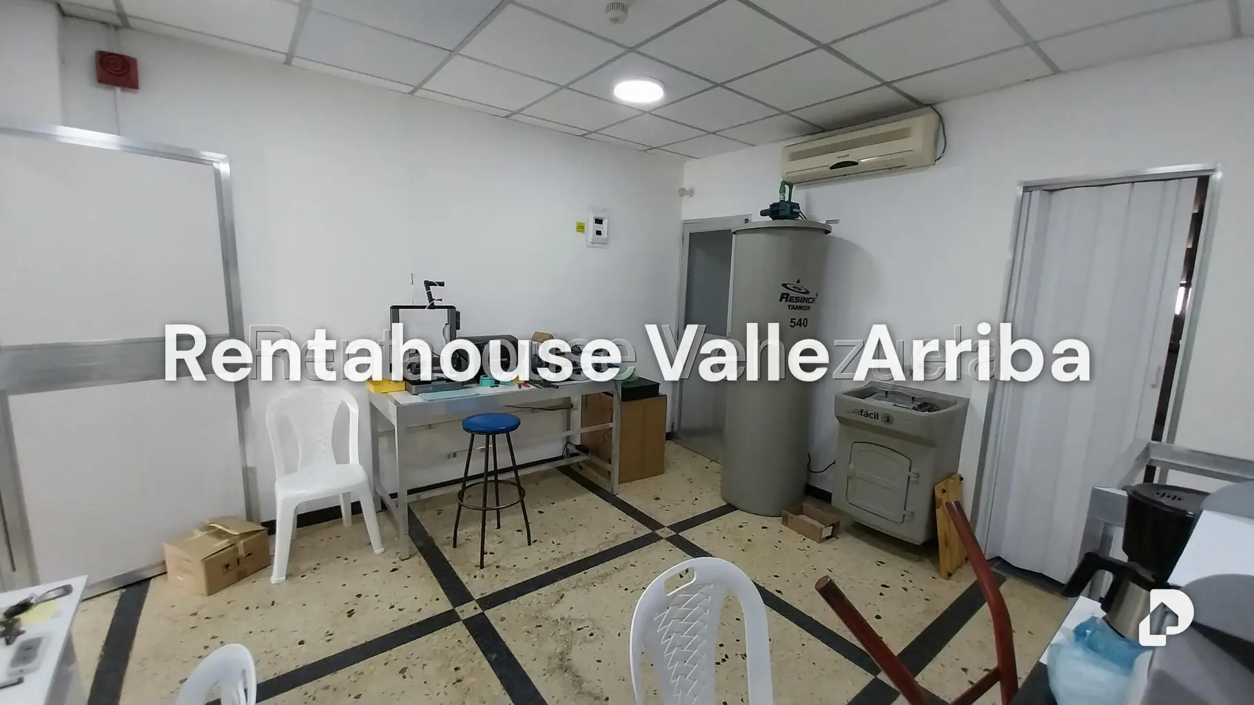 Local comercial en Vista Alegre, Caracas – 11