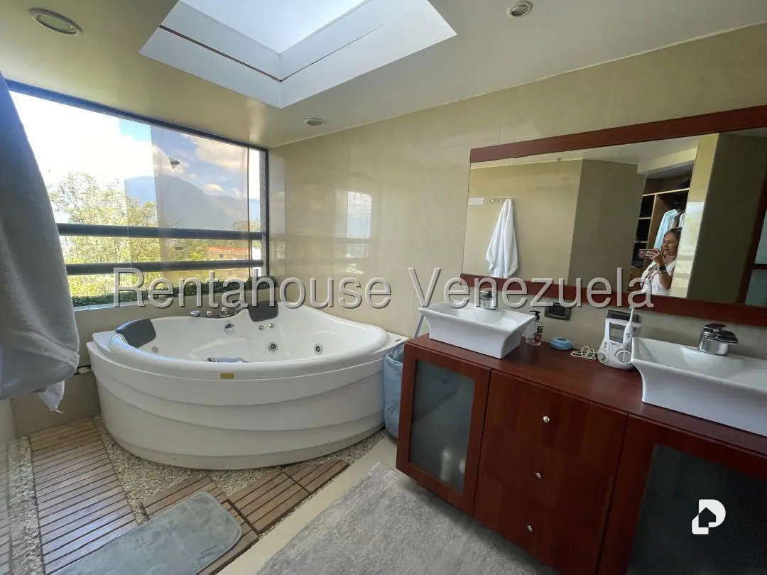 Apartment in Los Naranjos (del Cafetal), Caracas – 30