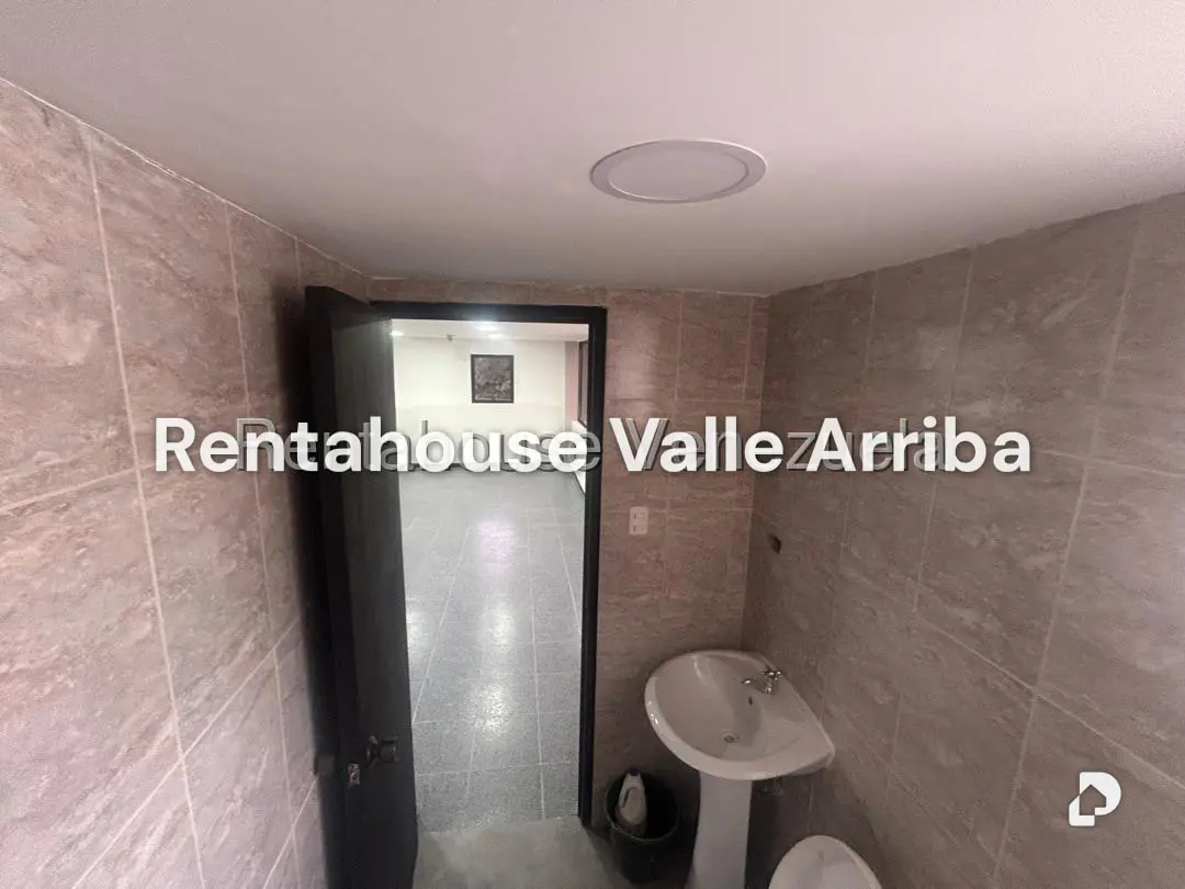 Local comercial en Las Mercedes, Caracas – 13