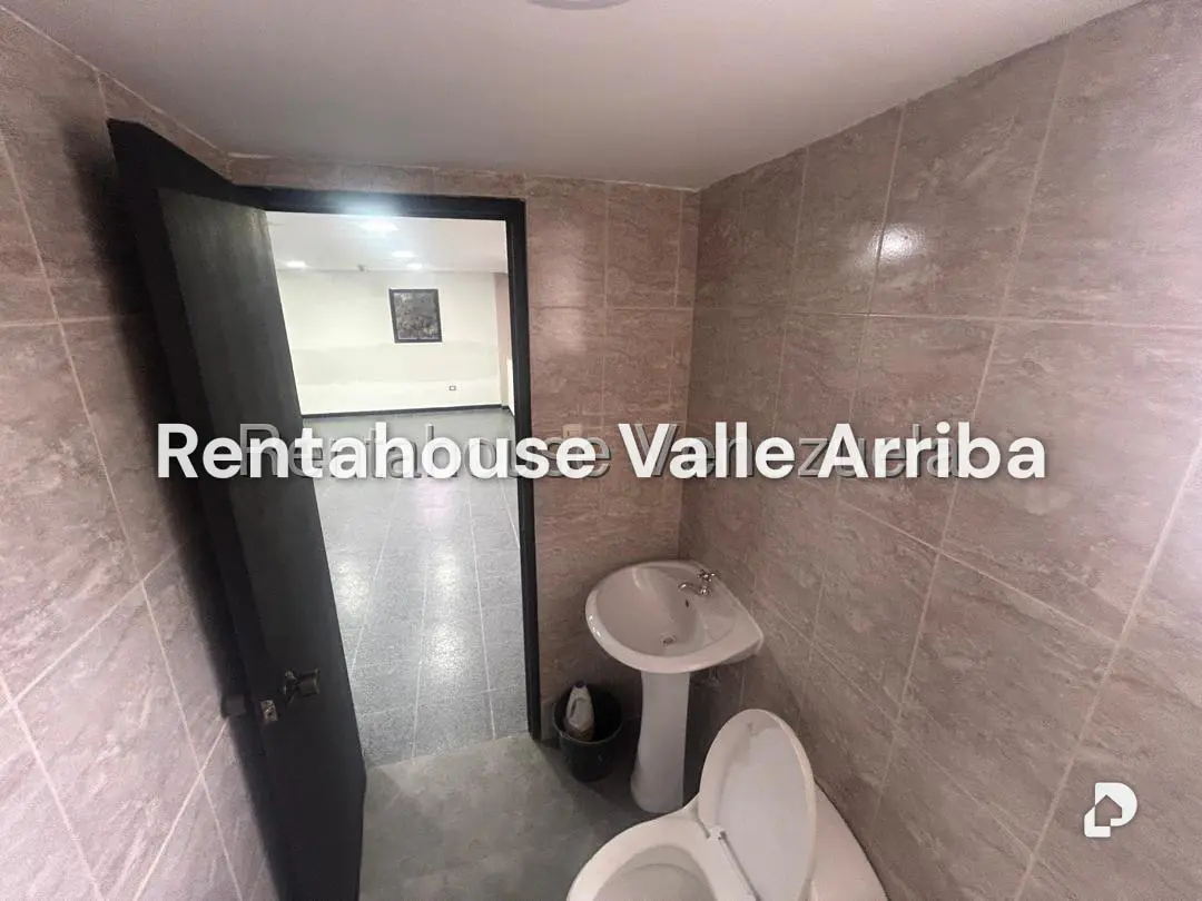 Local comercial en Las Mercedes, Caracas – 12