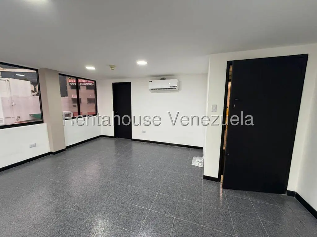 Local comercial en Las Mercedes, Caracas - 1