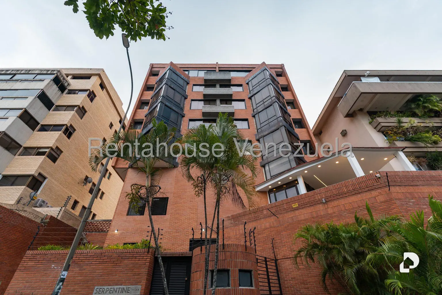 Apartamento en Las Mercedes, Caracas – 1
