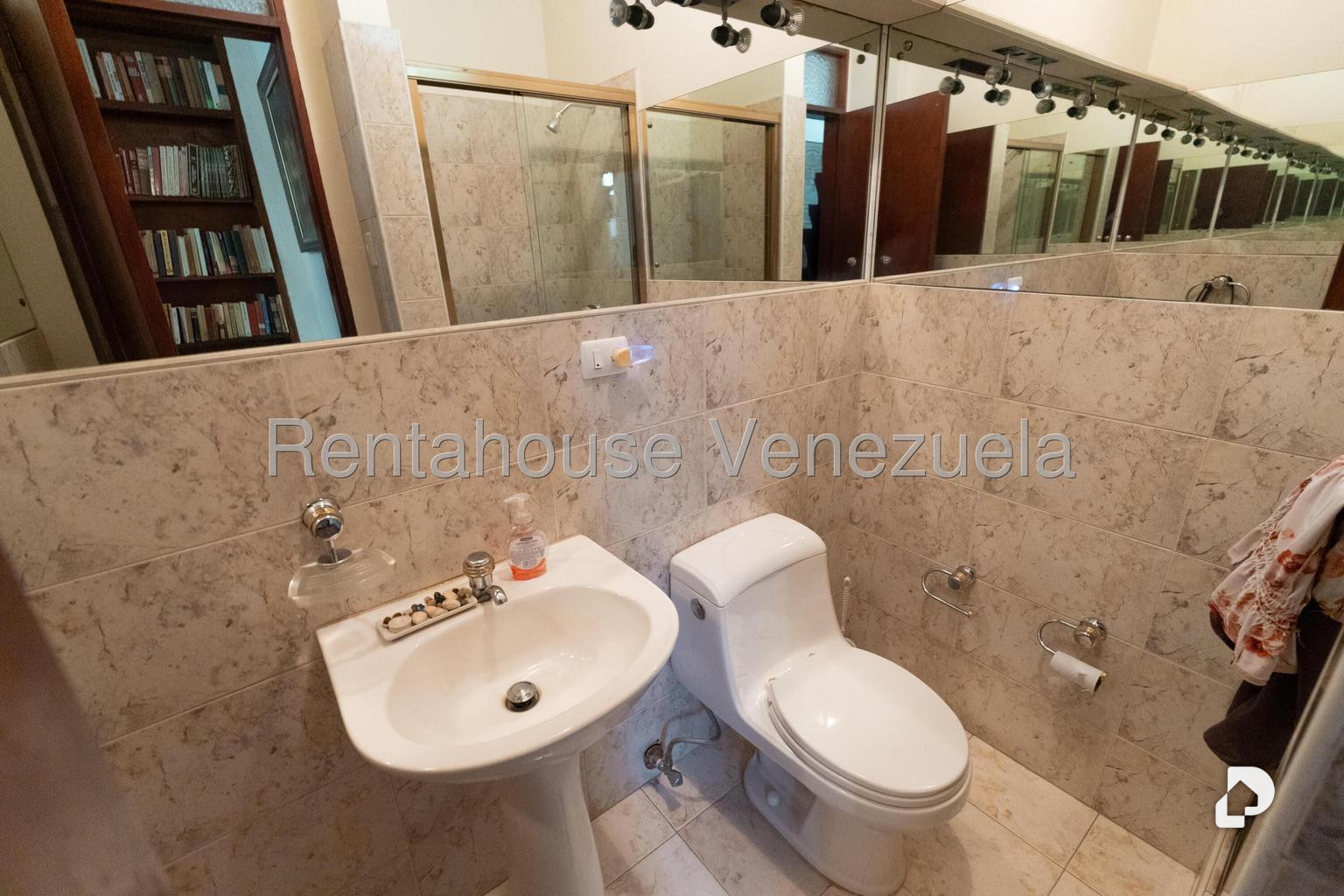 Casa en El Cafetal, Caracas – 4