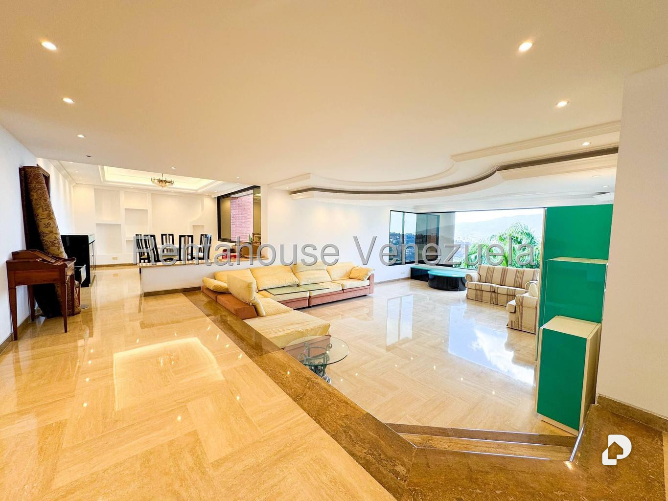 Apartamento en Lomas de San Román, Caracas