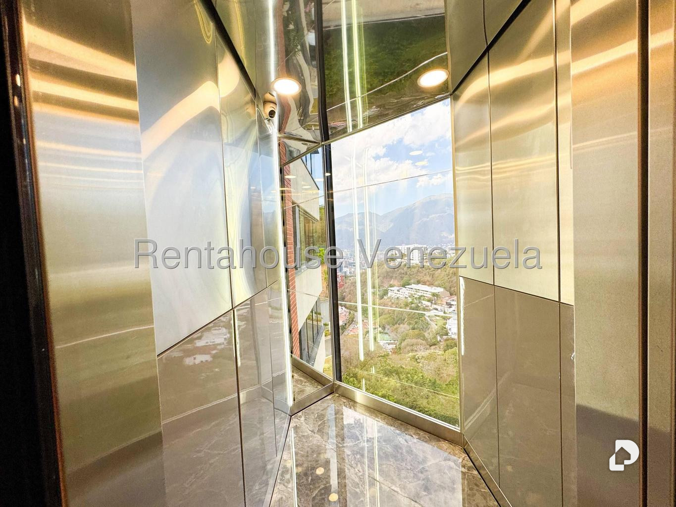 Apartamento en Lomas de San Román, Caracas