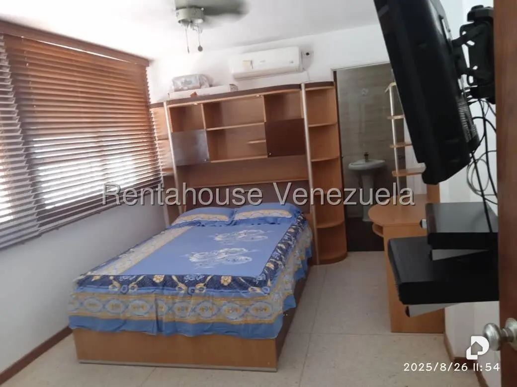 Casa en Alta Florida, Caracas – 25