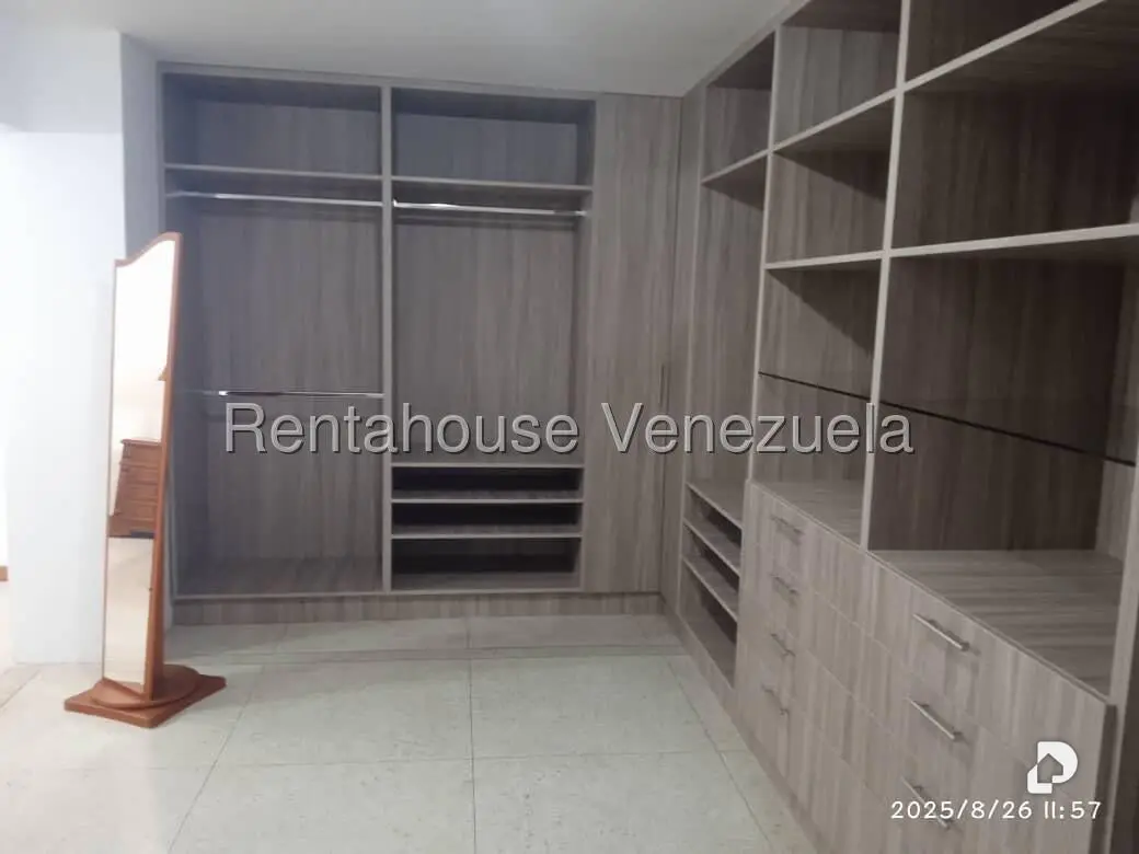 Casa en Alta Florida, Caracas – 21