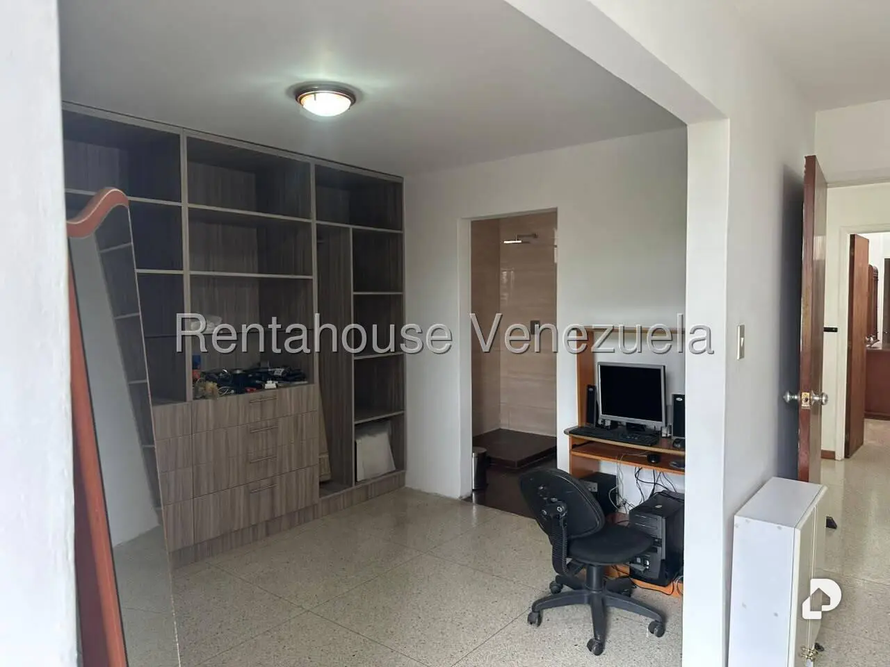 Casa en Alta Florida, Caracas – 23