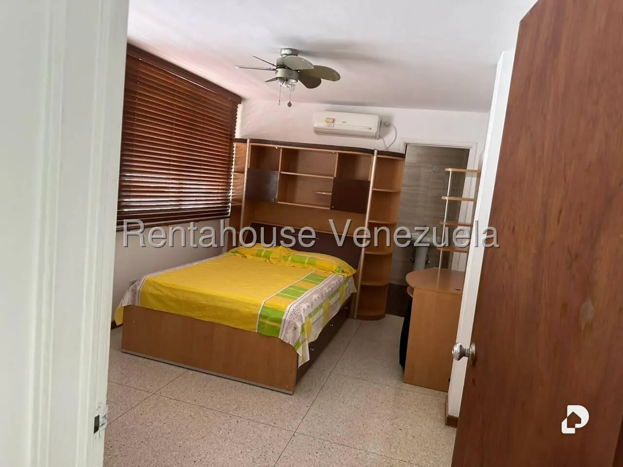 Casa en Alta Florida, Caracas – 24