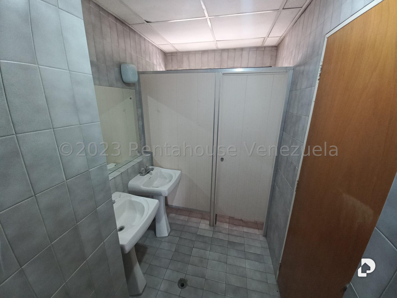 Oficina en Las Mercedes, Caracas – 23
