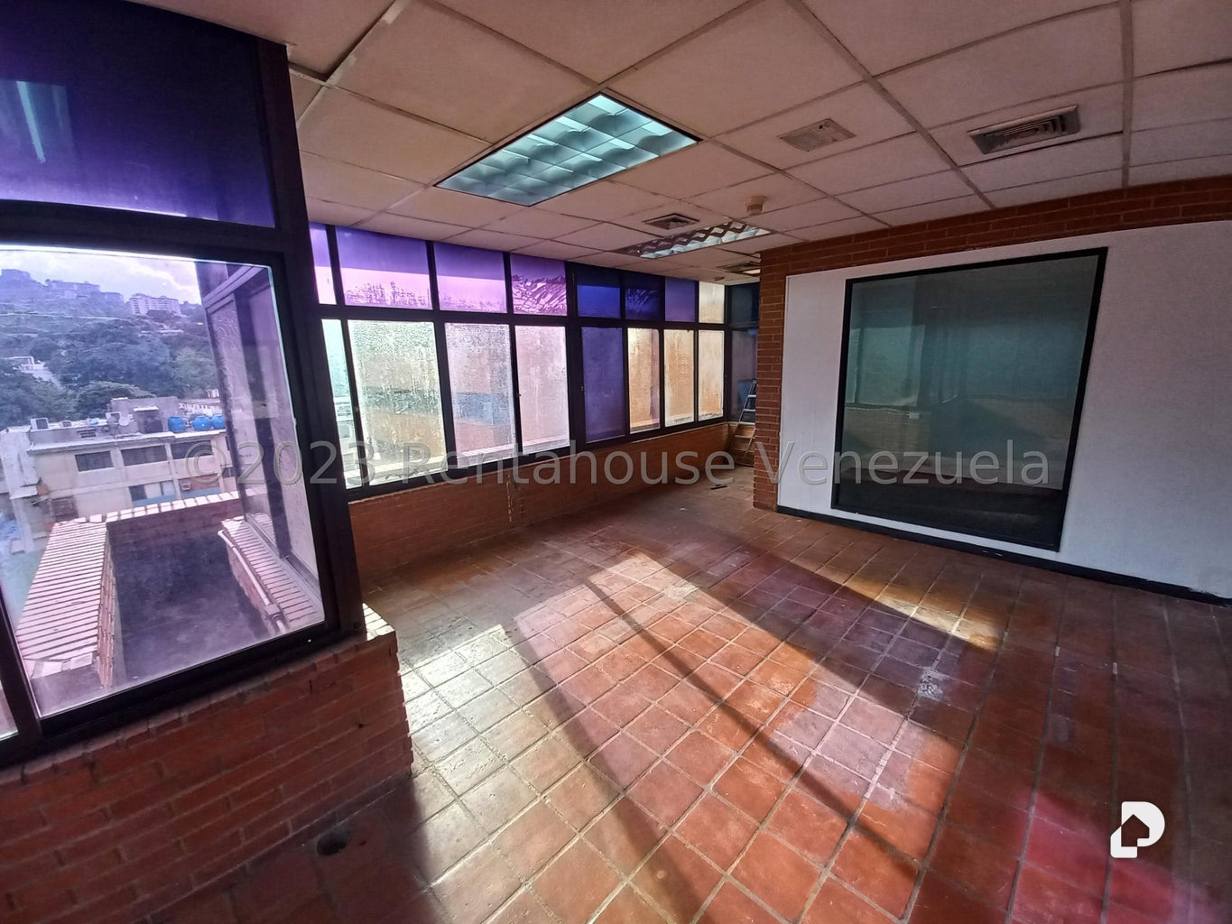 Oficina en Las Mercedes, Caracas – 20