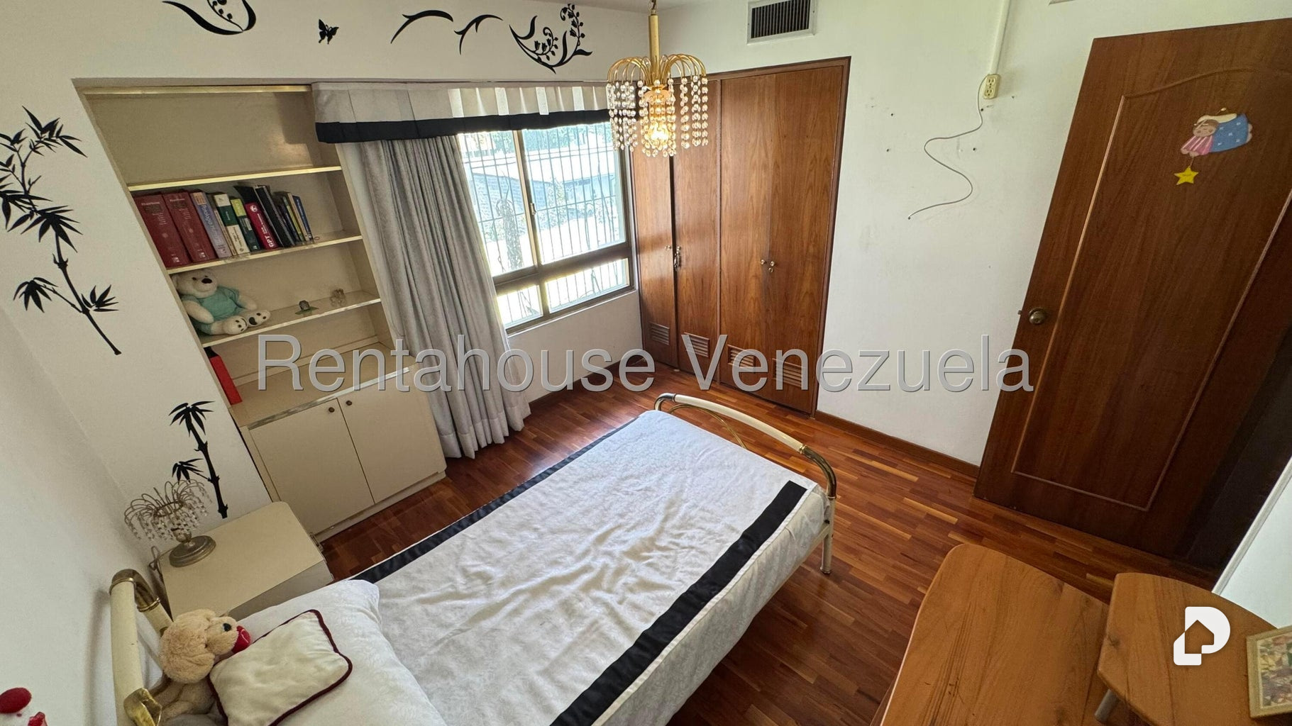 Apartamento en La Florida, Caracas – 25