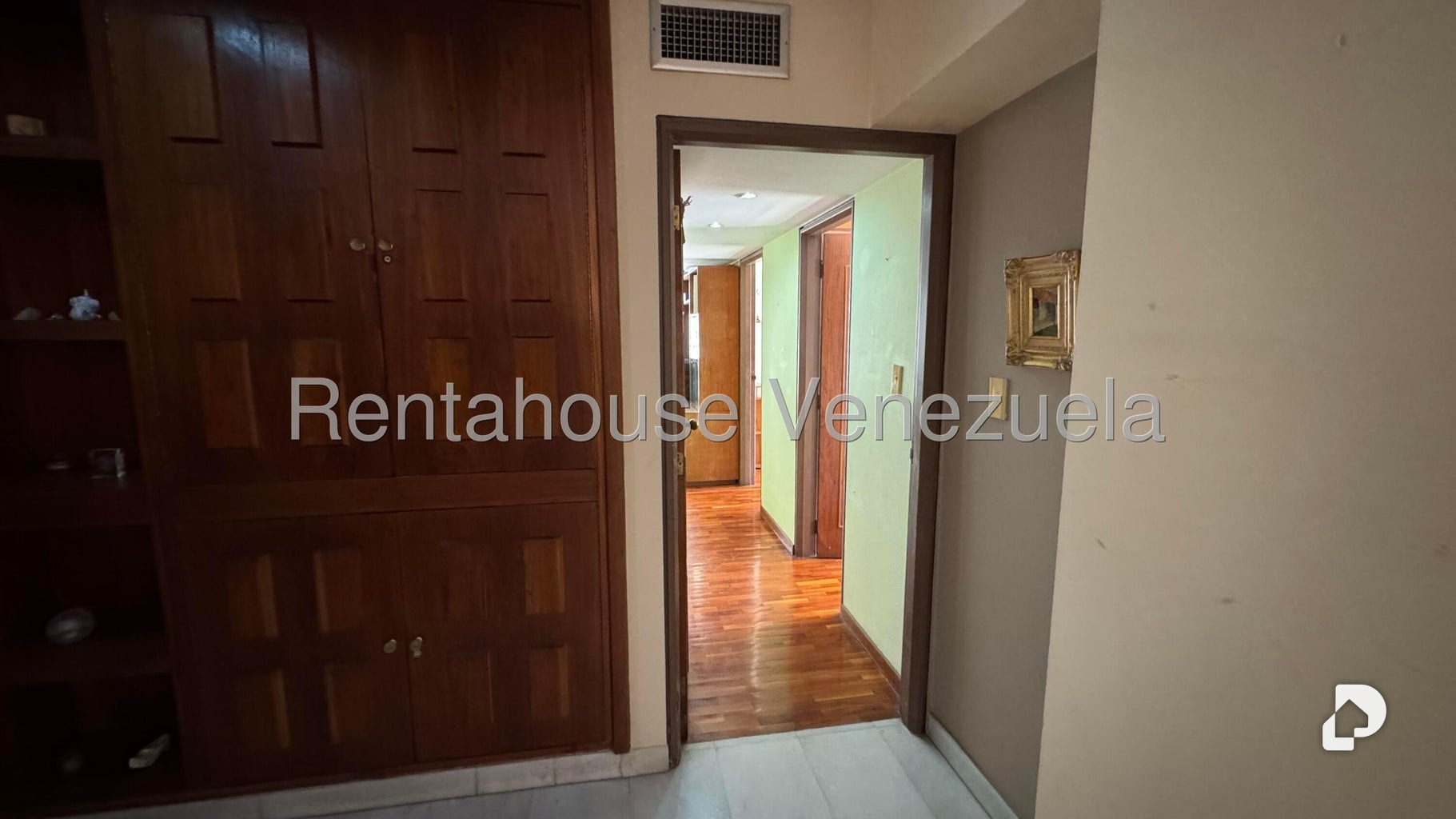 Apartamento en La Florida, Caracas – 18