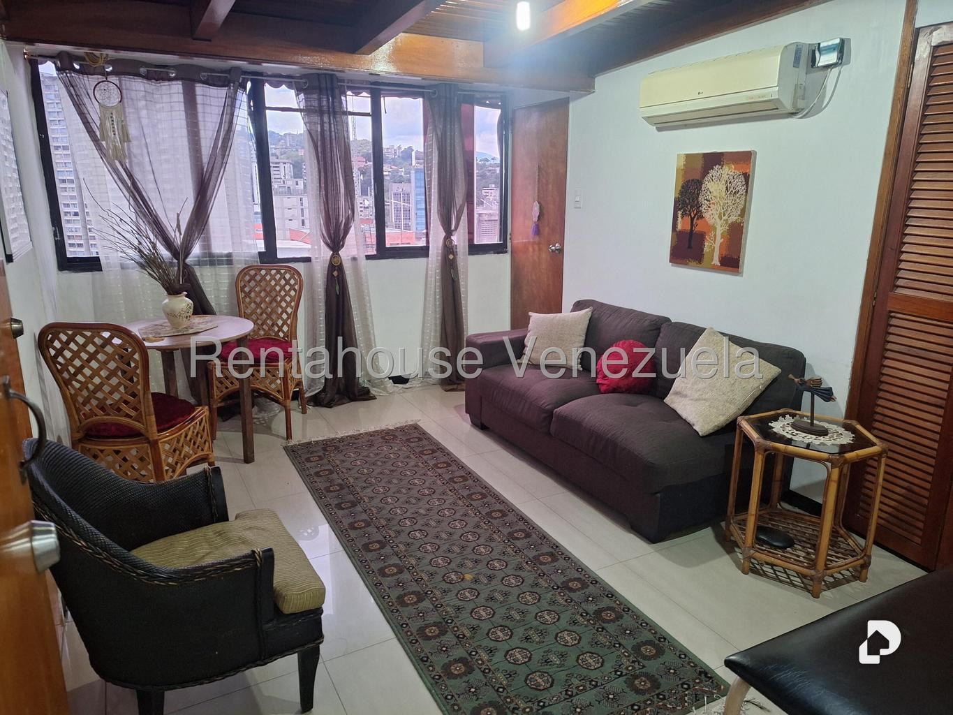 Oficina en Bello Monte, Caracas – 18