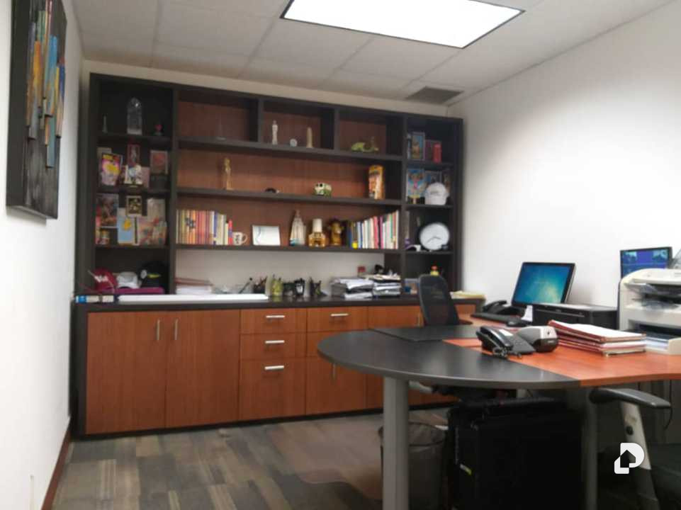 Oficina en La Castellana, Caracas – 6