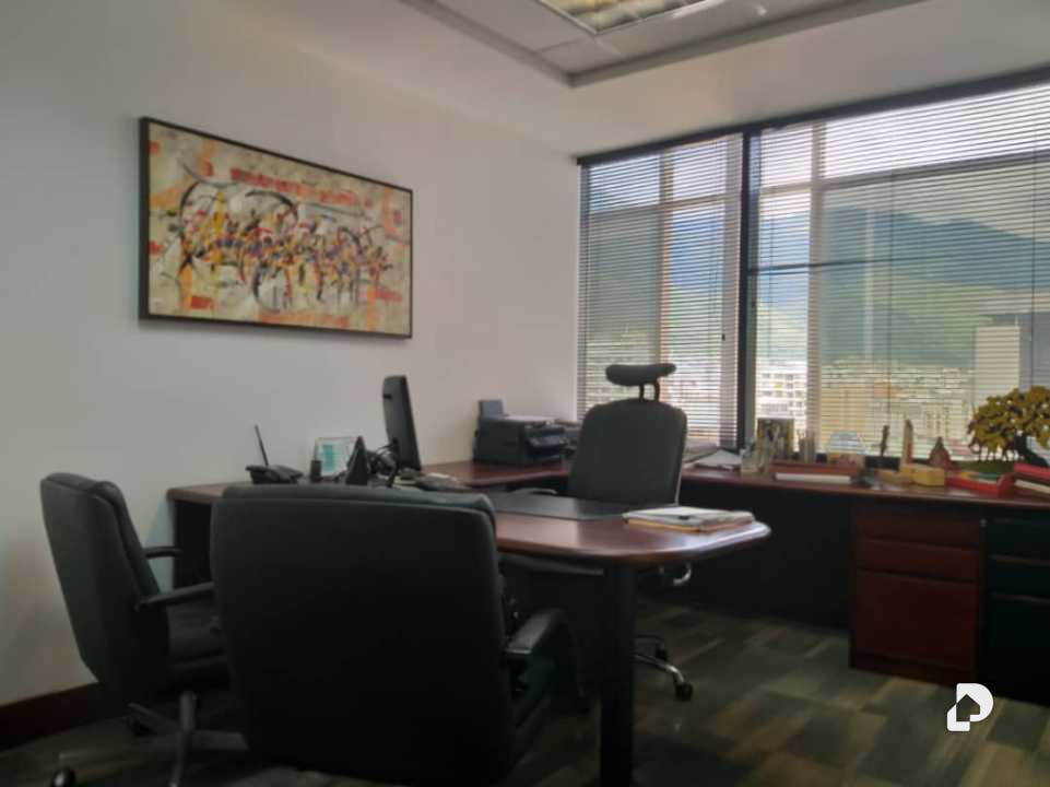 Oficina en La Castellana, Caracas – 15