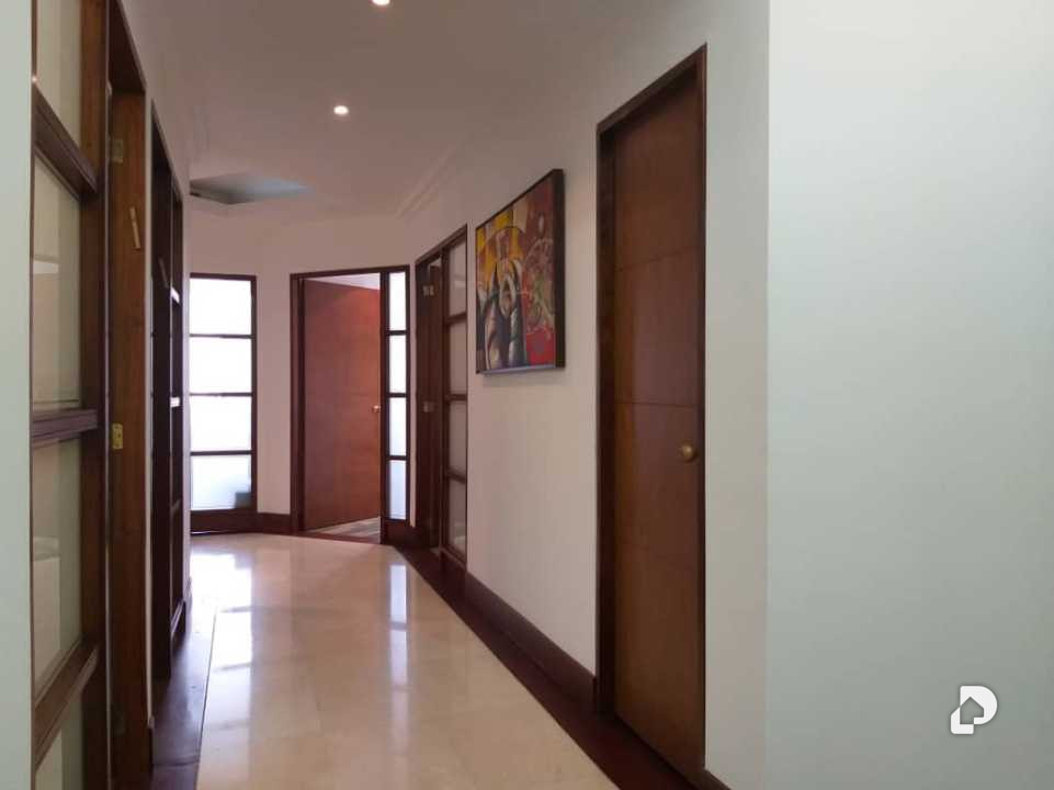 Oficina en La Castellana, Caracas – 9
