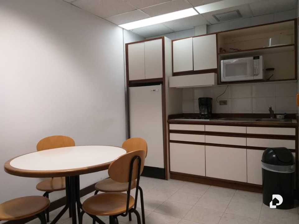 Oficina en La Castellana, Caracas – 22