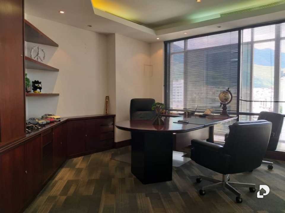 Oficina en La Castellana, Caracas – 16